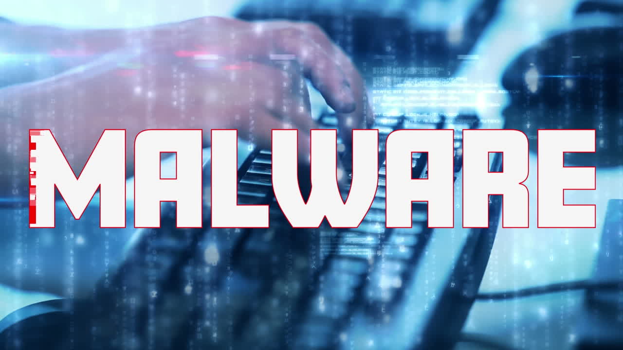 animación de texto de malware sobre mujer que trabaja en la oficina