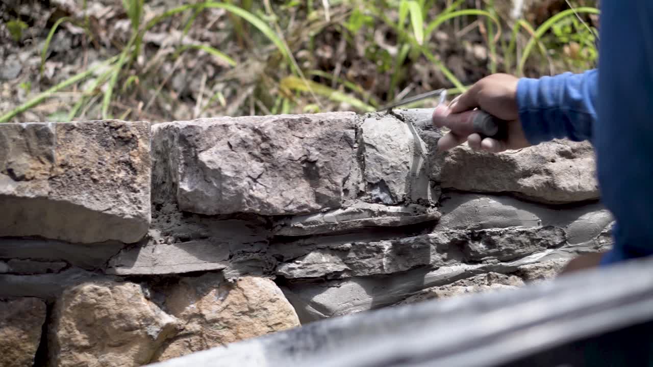 Building a Stone Wall