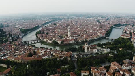 Wide-establishing-aerial-of-Verona,-Italy