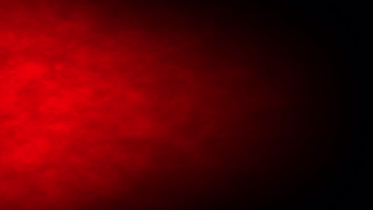 Nebbia soffice, smog, fumo, flusso di nuvole rosse sul lato sinistro su uno sfondo scuro. Fumo rosso realistico in un'atmosfera drammatica, in loop continuo 4K 3D su sfondo nero. Nuvola di foschia astratta. Effetto ambientale di nebbia animata.