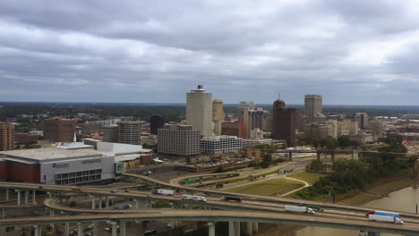 Aerial-tracking-shot-of-Memphis-Skyline-from-the-Hernando-De-Soto-Bridge