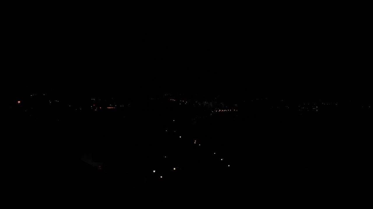 에스테포나(estepona) 마을의 어두운 밤하늘 전망