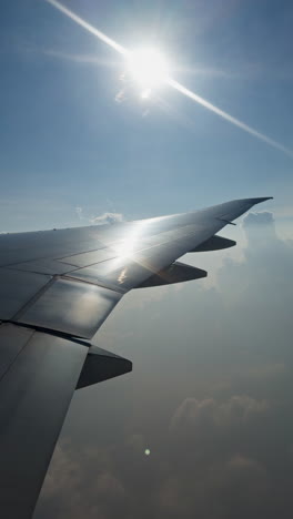 vista del ala del avión desde arriba