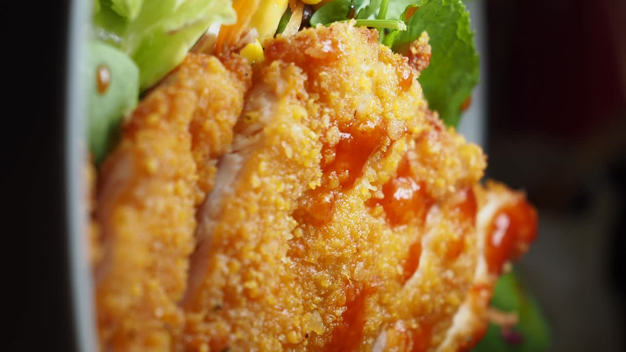 Breaded chicken salad