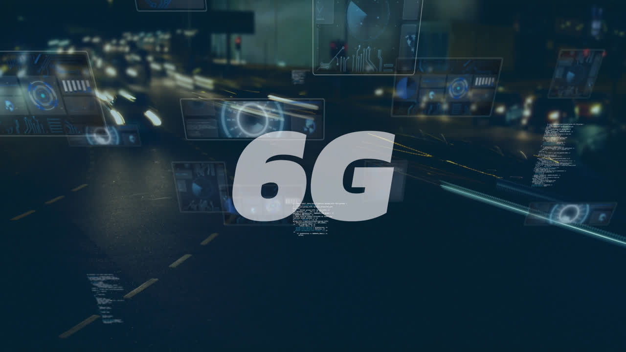 Animaatio 6G-tekstistä, tiedonkäsittelystä ja skooppien skannauksesta näytöillä nopean tieliikenteen yllä.