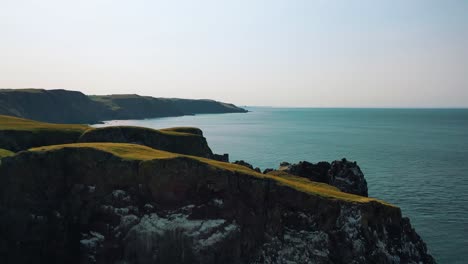 skyward sobre st abbs: la elegancia costera de escocia fue revelada