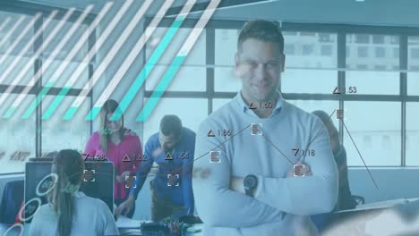 animación del procesamiento de datos financieros sobre diversas personas de negocios en la oficina