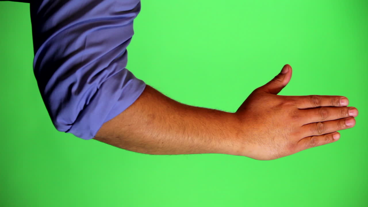 녹색 화면 앞의 팔을 키로 지정하고 마음대로 사용할 수 있습니다.