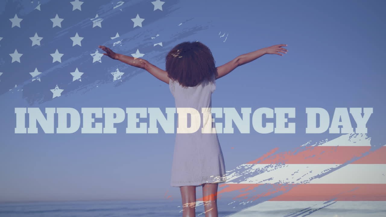 Animazione di testo del Giorno dell'Indipendenza su una donna afroamericana e bandiera degli Stati Uniti.