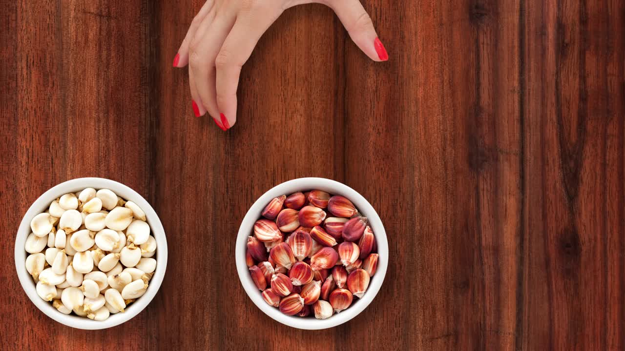 옥수수 어리 를 바치는 것