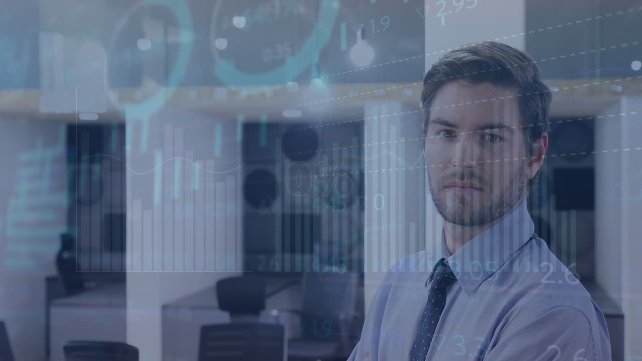 Animasjon av statistisk databehandling over mann med armene i kors stående på kontoret