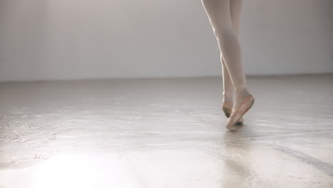 Ballett,-Schuhe-Und-Beine-In-Der-Aufführung
