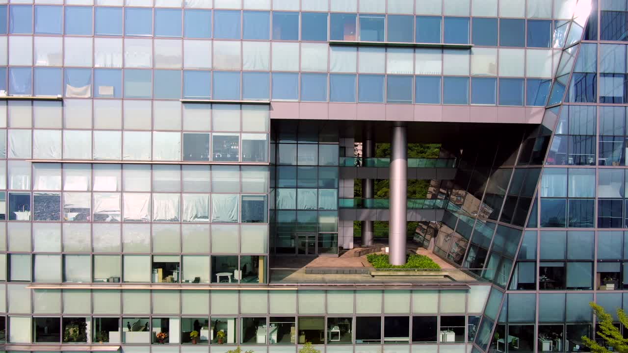 Large Office building facade, Slow aerial dolly movement