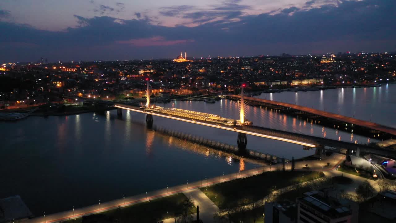 imágenes de drones en el cuerno de oro, estambul, oe01