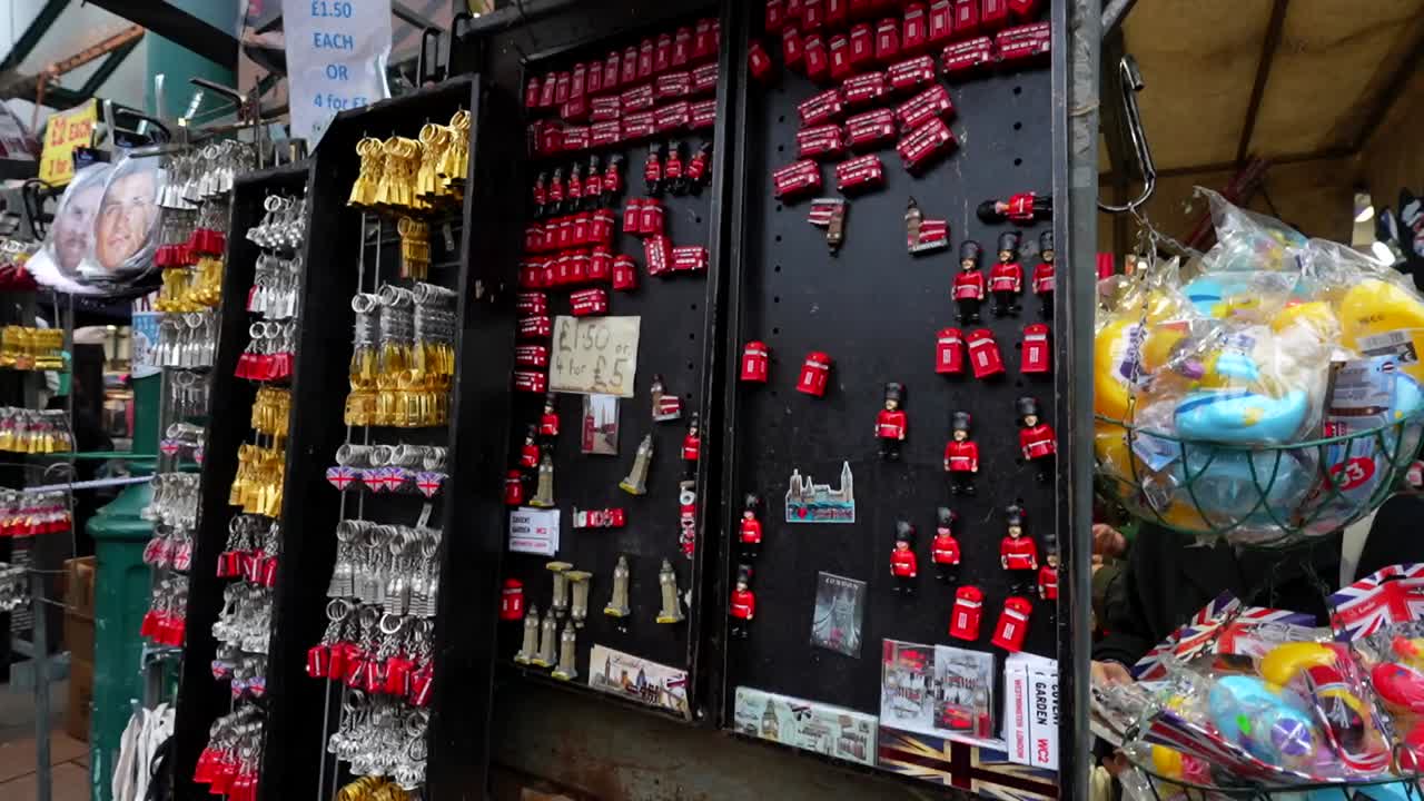 London Souvenirs and Street Market