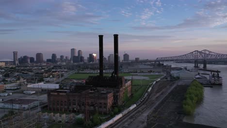 Zumbando-Hacia-La-Ciudad-De-Nueva-Orleans-En-La-Mañana