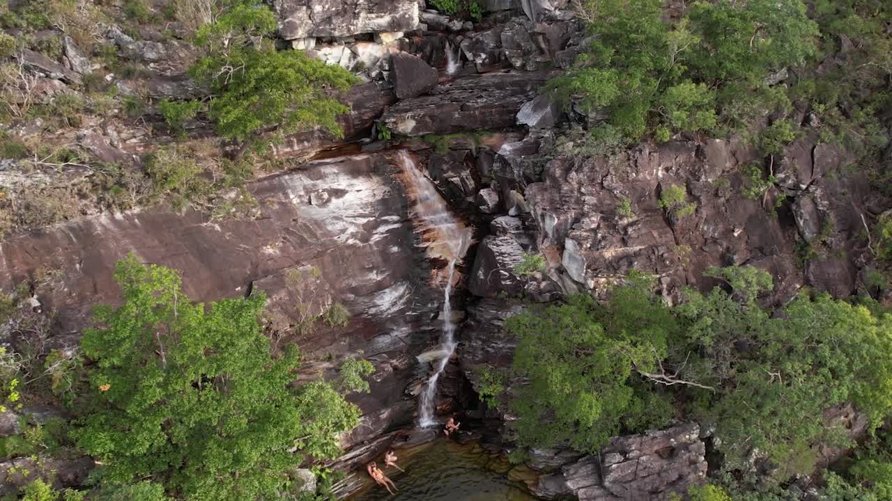 aerial view of the Abismo waterfall, at Mirante da Janela, Chapada dos Veadeiros National Park, Goi&aacute;s, Brazil