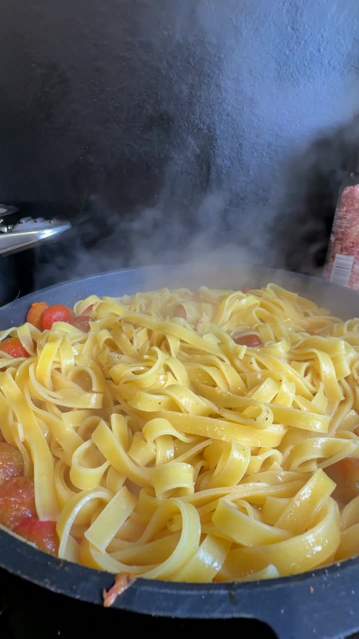 Cooking Creamy Tomato Fettuccine