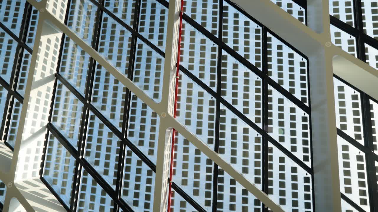 벨기에 나무르 에 있는 tec 버스 역 의 현대적 인 천장 설계 - 회전 하는  ⁇