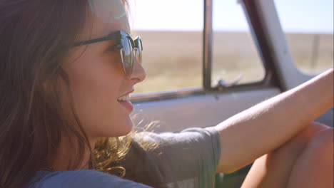 si estás en un viaje por carretera, necesitas música de conducción