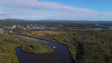 parque de conservación de la isla de cabra a lo largo del río noosa