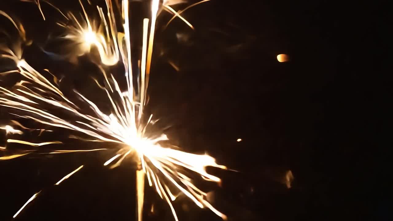 En primer plano de las chispas