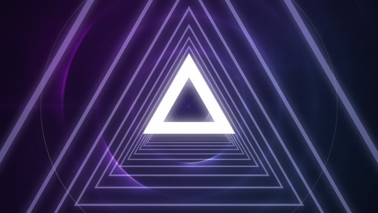 triángulos concéntricos brillantes