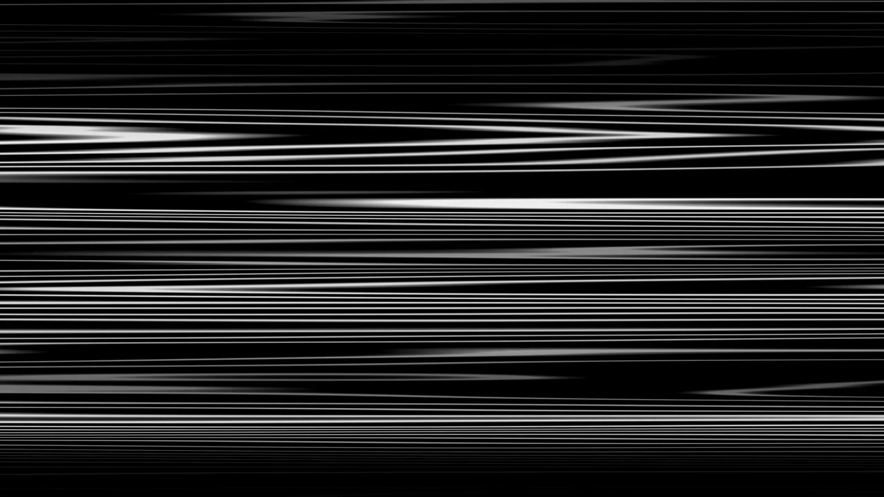Loop continuo di linee glitch orizzontali in bianco e nero da cattiva ricezione su sfondo nero