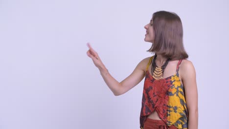 joven feliz y hermosa mujer hipster