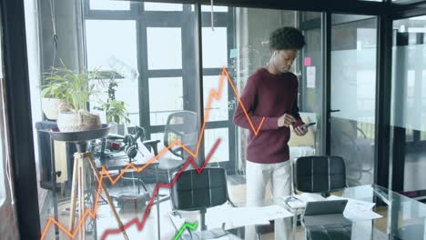 animación del procesamiento de datos sobre un empresario afroamericano en el cargo