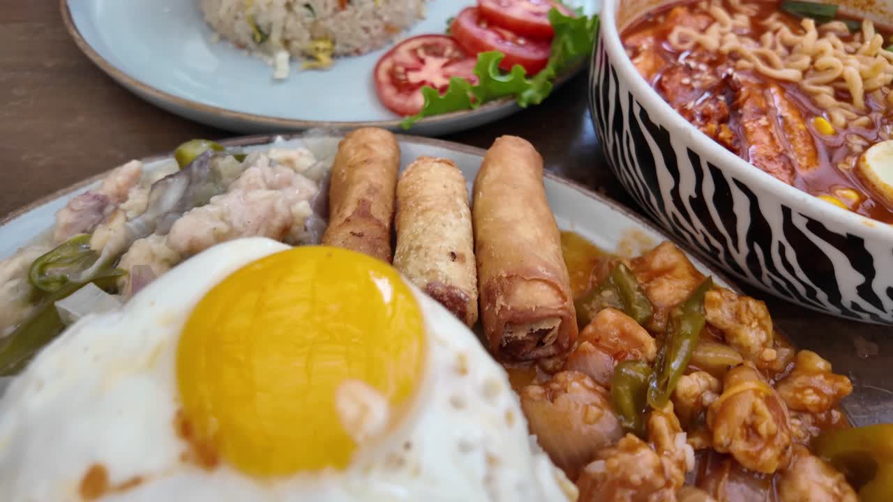 다양한 아시아 요리