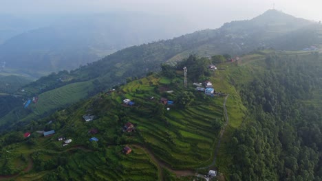 Abgelegenes-Dorf-In-Den-Bergen-Nepals