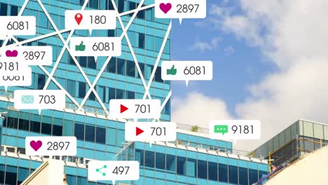 animación de notificaciones de redes sociales que se mueven sobre edificios modernos de la ciudad