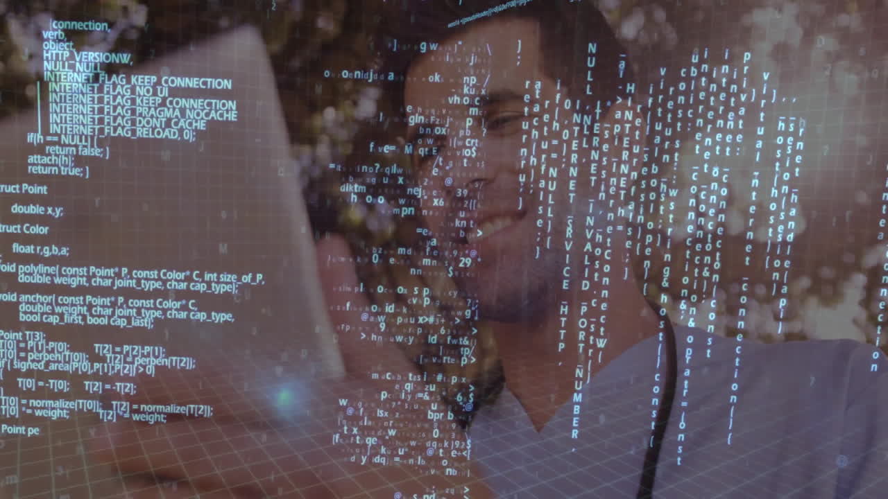 lectura tableta, hombre con código y procesamiento de datos animación superpuesta