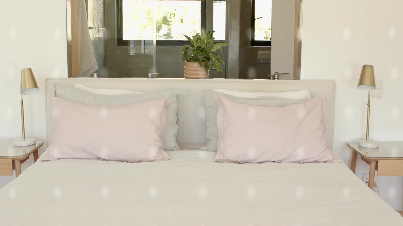 Icona del monitor che appare gradualmente sopra il letto, che emette elementi dell'interfaccia utente e flussi binari, che mostra l'attività di rete