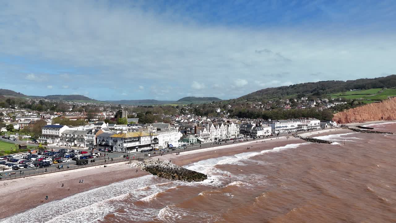 Spiaggia e lungomare di Sidmouth, Devon, Regno Unito, vista drone, cielo azzurro