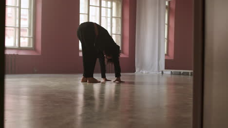 latin dancer stretching