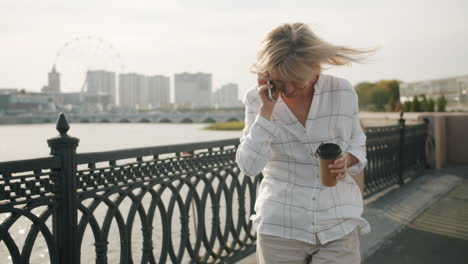 woman enjoying a coffee break in the city