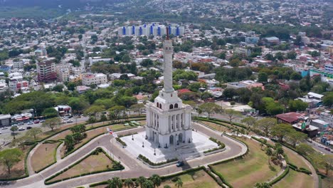 monument to heroes of restoration at santiago de los caballeros