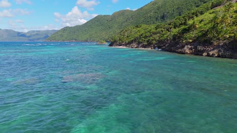 Playa-Ermitaño-Tourismusstrände-In-Samana,-Dominikanische-Republik