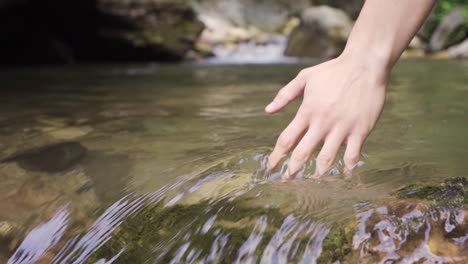 Stream-and-hand.