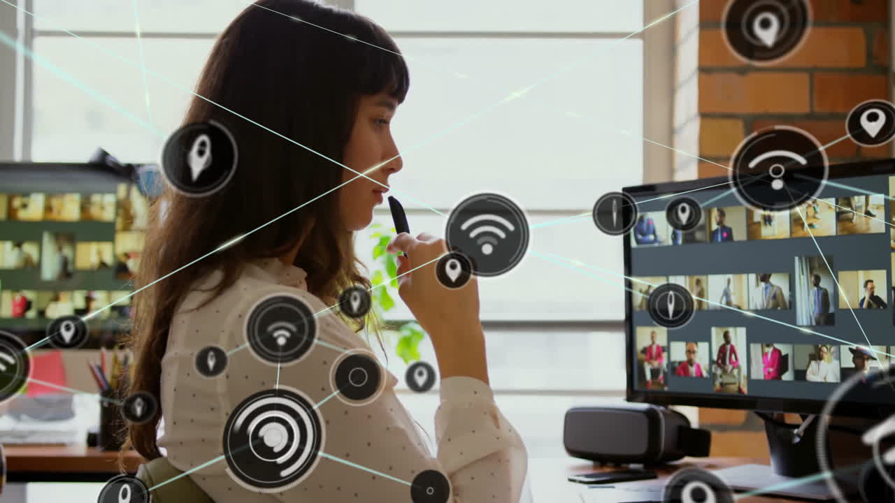 red de conexiones y procesamiento de datos animación sobre mujer trabajando en computadora
