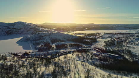 snowhotel kirkenes durante la temporada de invierno, noruega