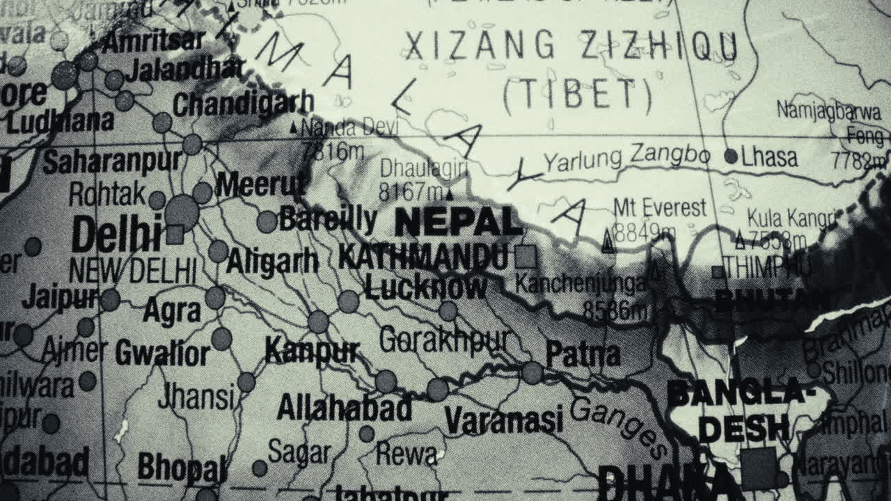 Close-up black and white map of India, Nepal, and surrounding regions