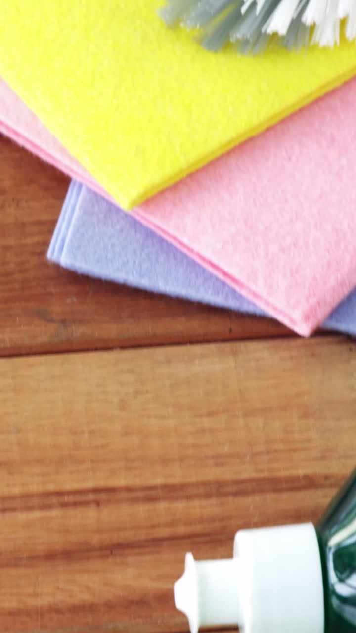 varios suministros de limpieza