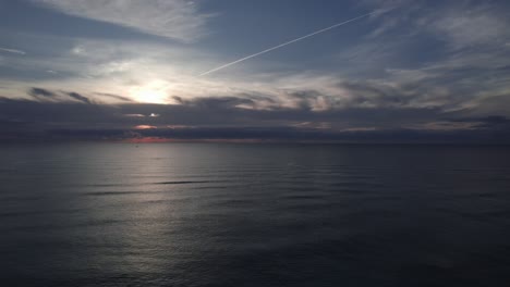 puesta de sol en la playa de xpuha con una maravillosa vista de avión no tripulado