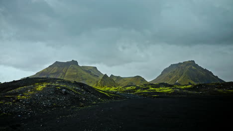 Dramatische-Isländische-Landschaft