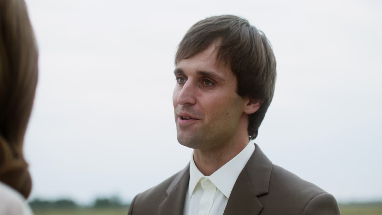 결혼 하는 부부