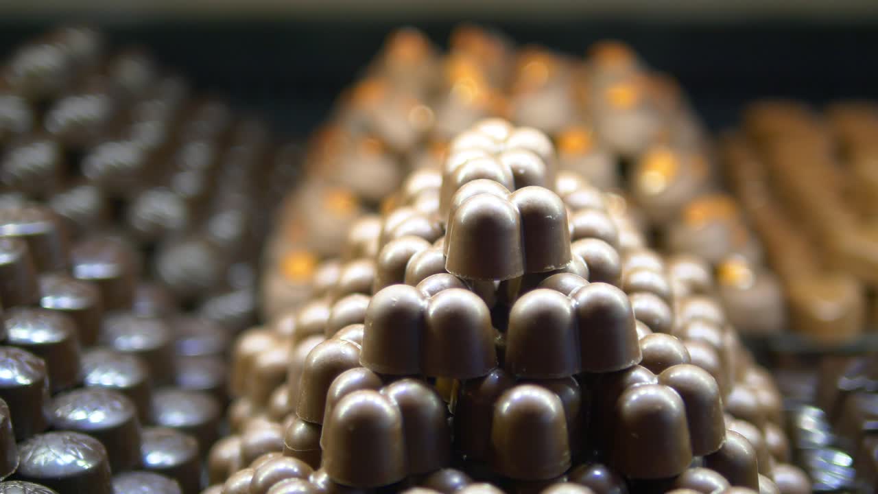 caramelos de chocolate apilados