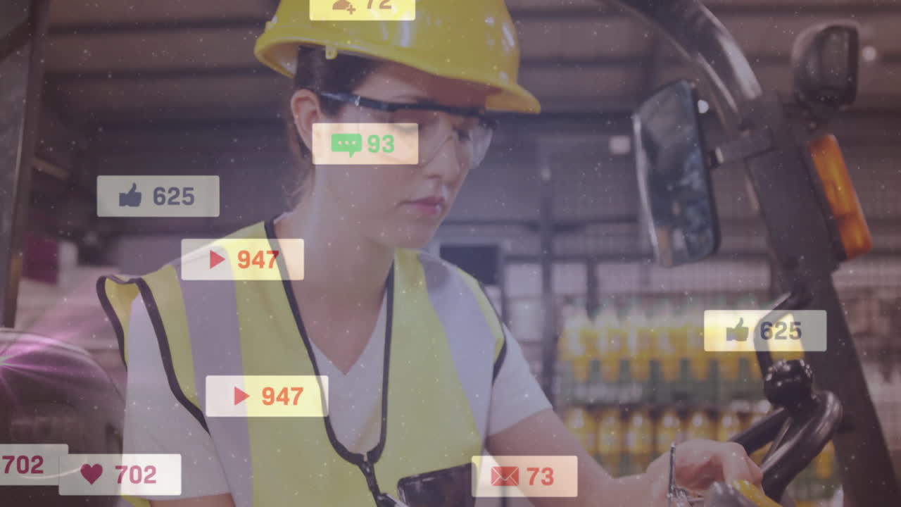 소셜 미디어 알림: 드 헬드 장치를 사용하는 공장 노동자에 대한 애니메이션